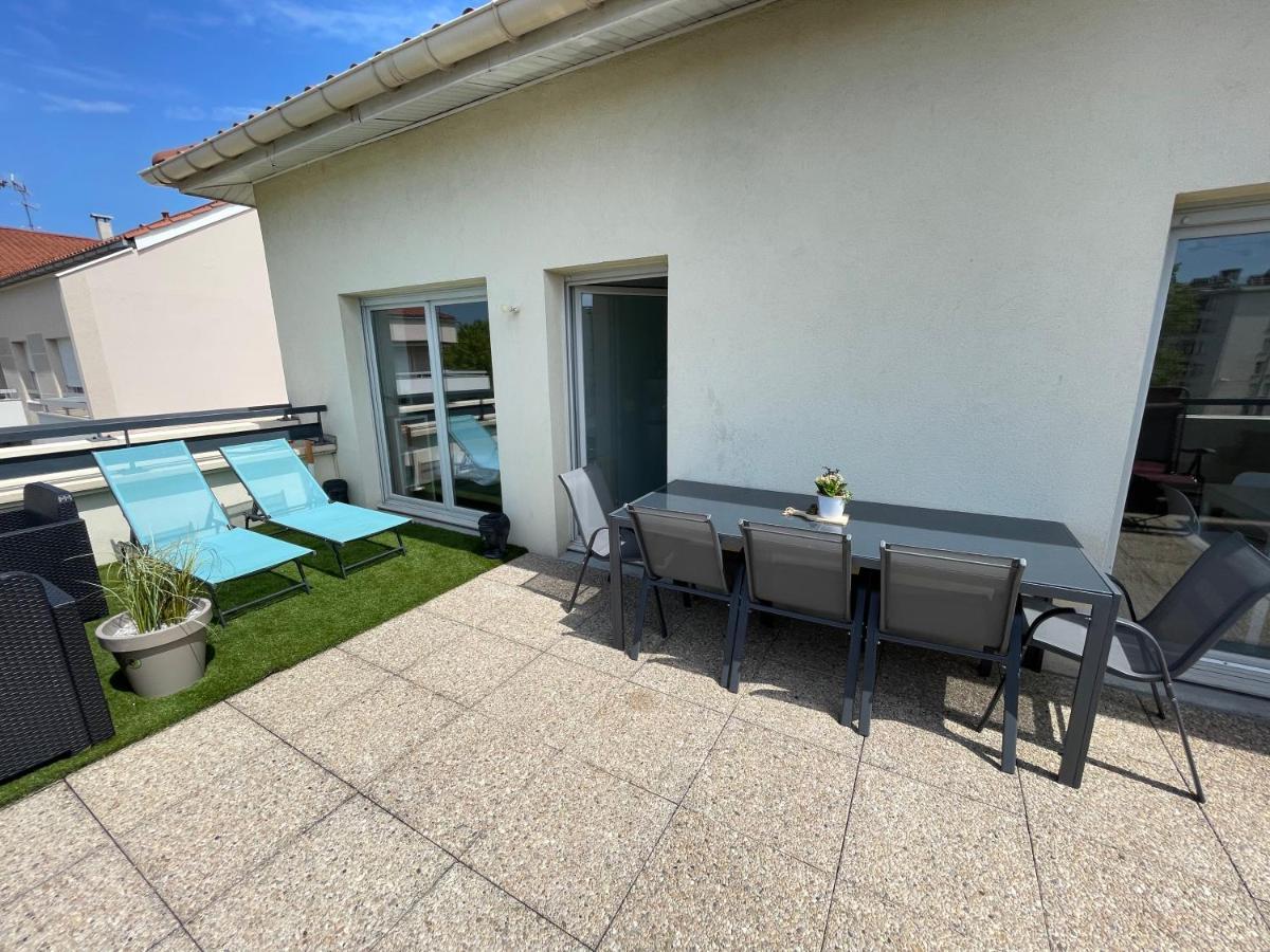 Bngo I Immense Rooftop Lyon I 2 Chambres, 4 Places Parkings, 2 Immenses Terrasses, 8 Personnes Екстериор снимка